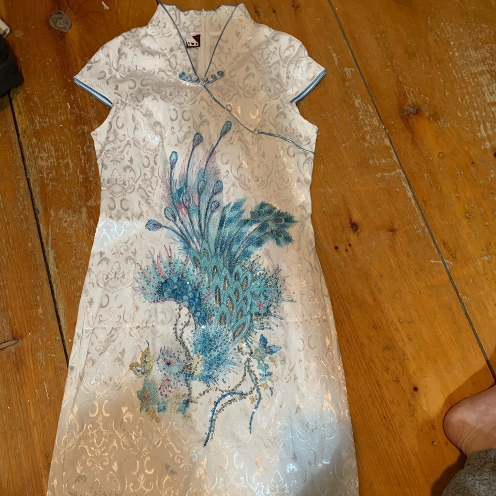 Oriental dress